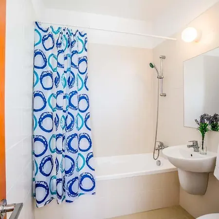 Вилла In Sleeps 6 Includes Swimming Pool Air Con And Wifi 1 5 8 Пейя